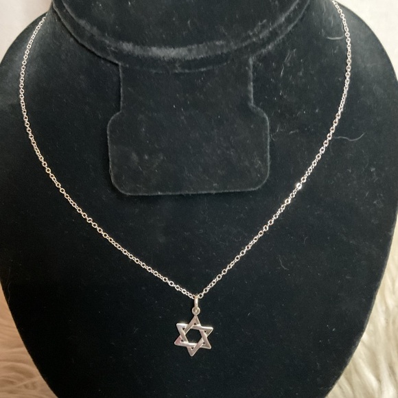 Silver Star of David Pendant Necklace NIB - Picture 4 of 7